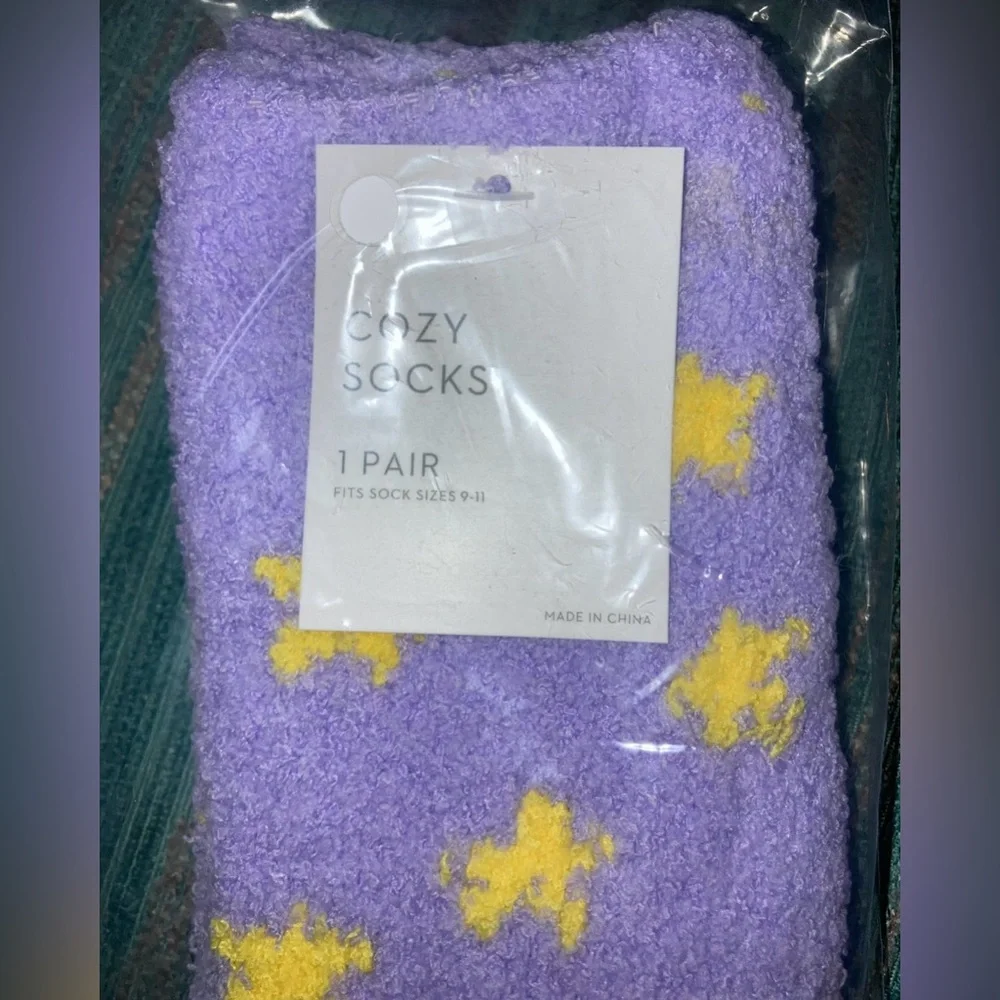 Women’s Cozy Crew Socks (3) Sz 9-11 Penguin Unicorn Stars Stripes Winter Novelty